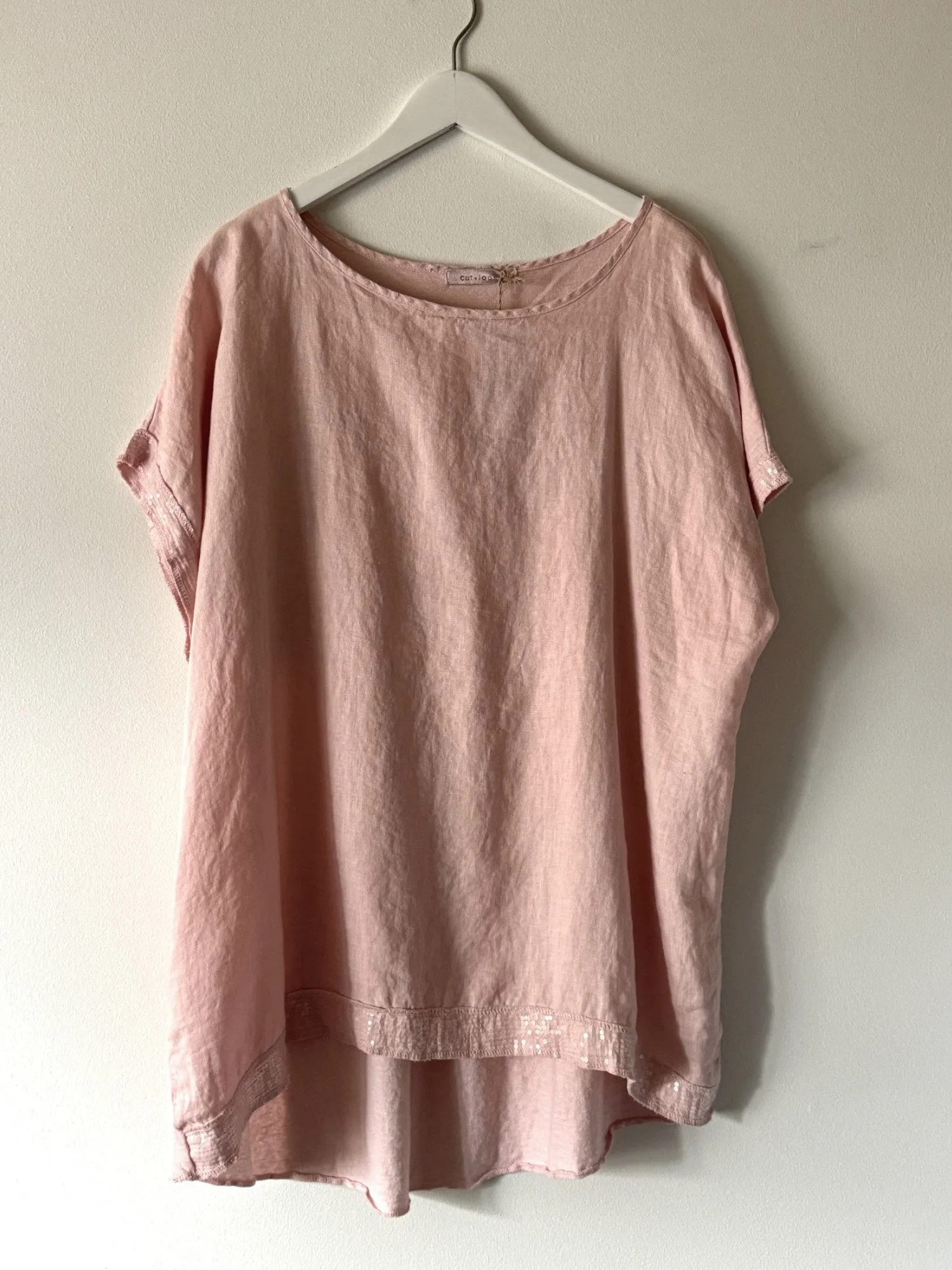 CUT LOOSE - ONE SIZE SEQUIN TRIM TOP
