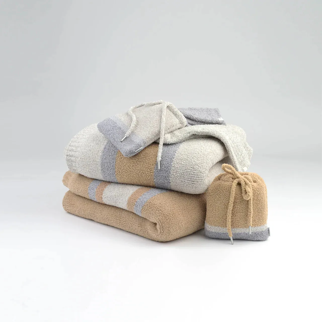 Kashwere Montecito Socks Set of 2 Fog and Oyster With Drawstring Pouch Kash Lounge