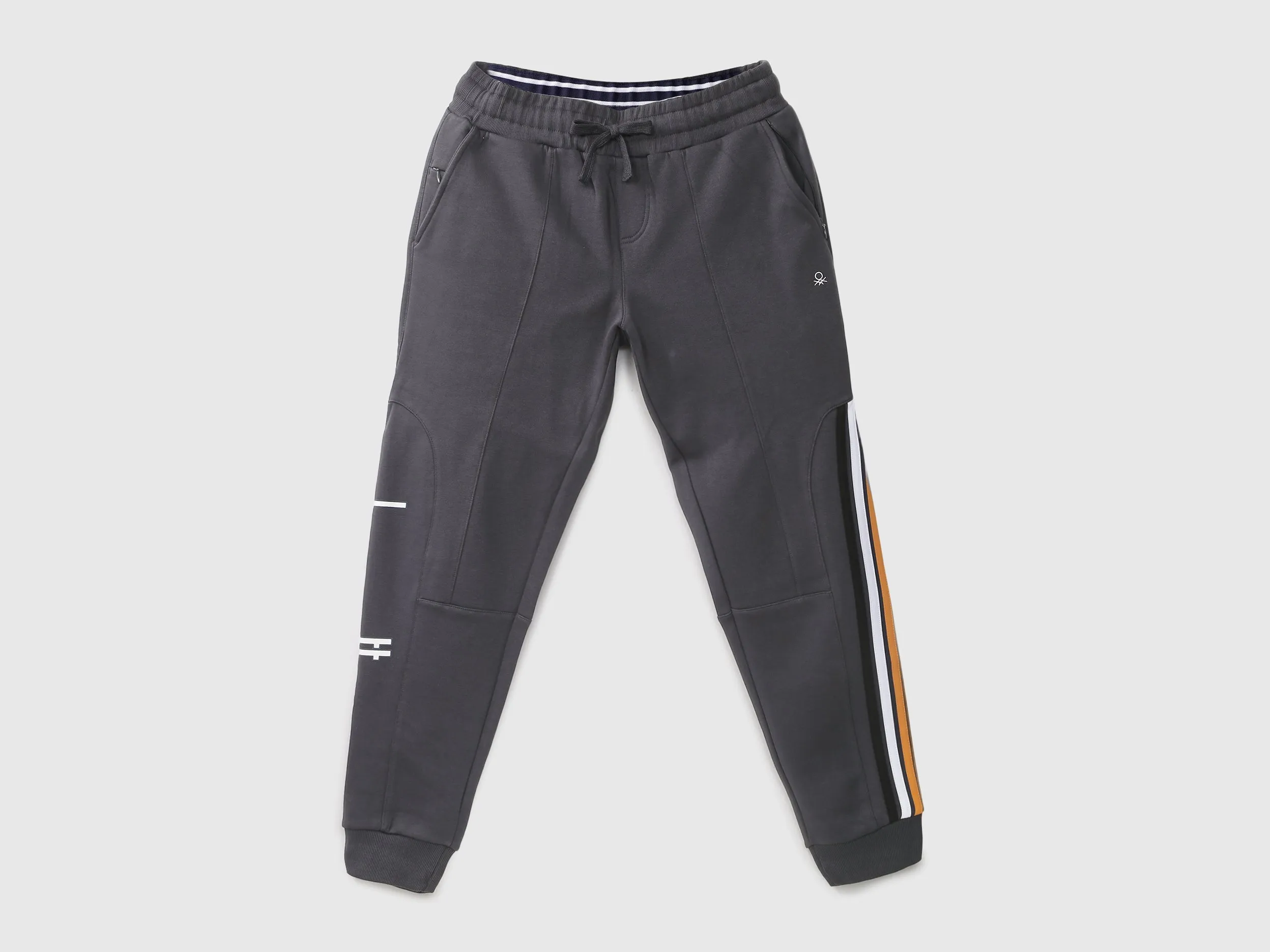 Men Grey Solid Regular Joggers