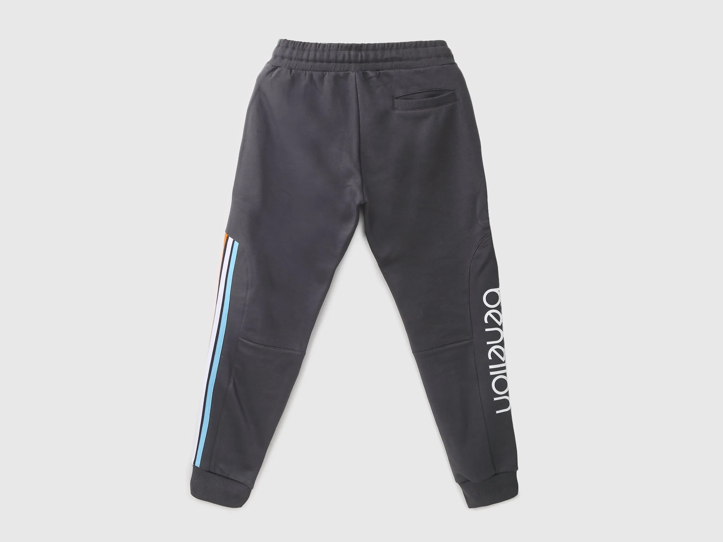 Men Grey Solid Regular Joggers
